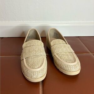 Kenneth Cole Reaction Cream Loafers
